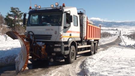 Imagen Los ayuntamientos ya pueden retirar en los parques de maquinaria de la Diputación hasta 500 kilos de sal para hacer frente a las nevadas