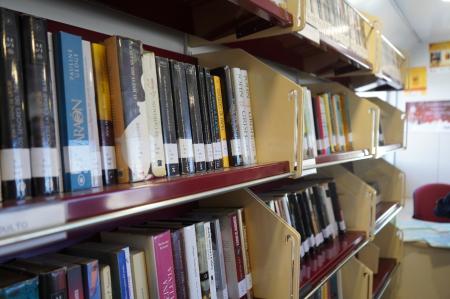 Imagen Los Bibliobuses de la Diputación ponen en marcha el Club de Lectura, que se reunirá de forma telemática para compartir experiencias literarias