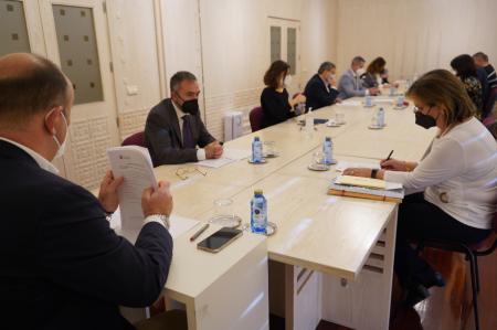 Imagen La Junta de Gobierno aprueba una OPE para 2021 de veintitrés plazas, de las que dieciocho están destinadas a personal funcionario de carrera