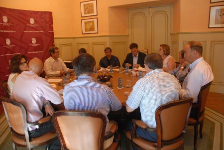 Imagen La Diputación destina 30.000 euros para llevar la administración electrónica a todos los pueblos