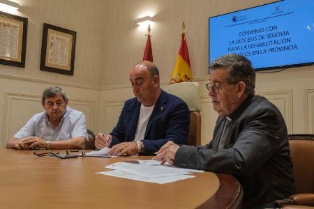 Imagen Los templos de ocho localidades de la provincia acometerán reparaciones gracias al convenio suscrito entre la Diputación y el Obispado de Segovia
